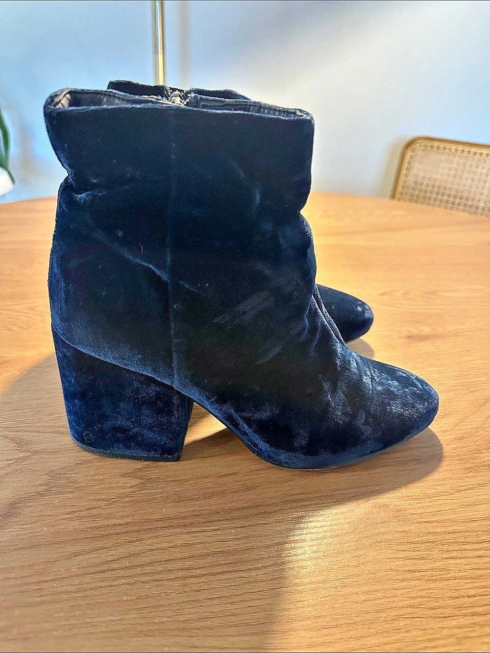 Navy Velvet Ankle Boots Black Velvet-Look Heeled Booties